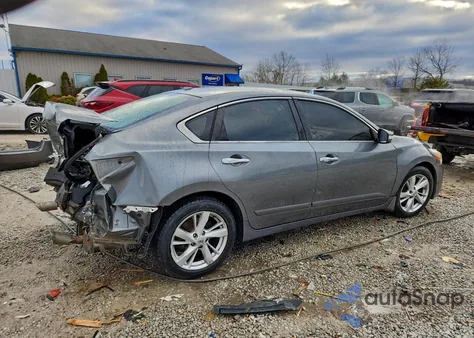 2015 Nissan Altima 2.5 z USA, uszkodzony, nr VIN 1N4AL3AP3FC231917